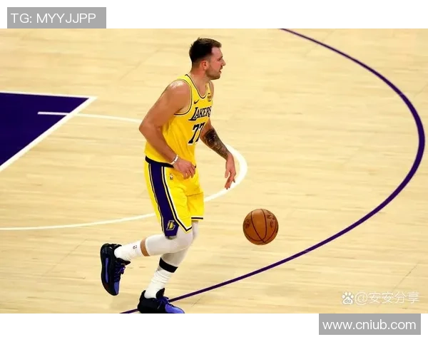 湖人队在2021年1月4日对阵灰熊队的精彩比赛回顾与分析